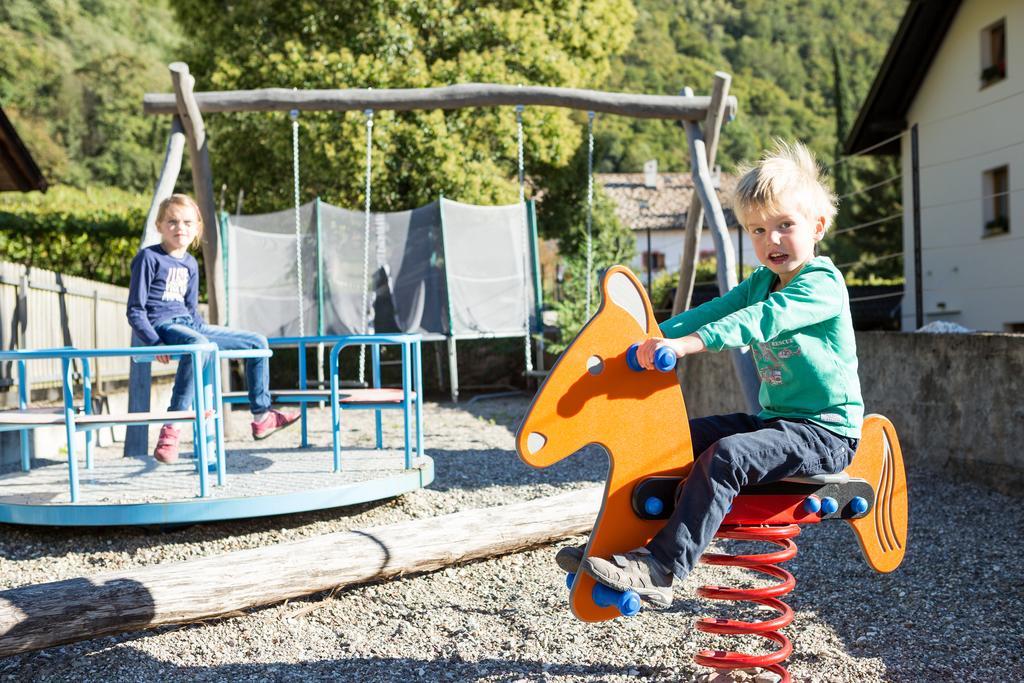 Ferienwohnungen Hochbrunner Terlano Buitenkant foto